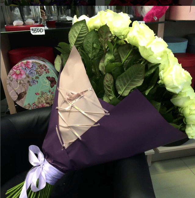 Роза Аваланж (белая). Букет из 41 розы. Высота 80 см