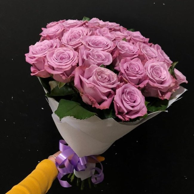 Роза Маритим. Букет из 21 розы. Высота 50 см