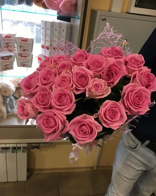 Роза Ревиваль (розовая). Букет из 21 розы. Высота 60 см