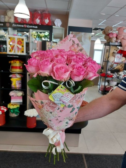 Роза Кэнди аваланж. Букет из 25 роз. Высота 60 см